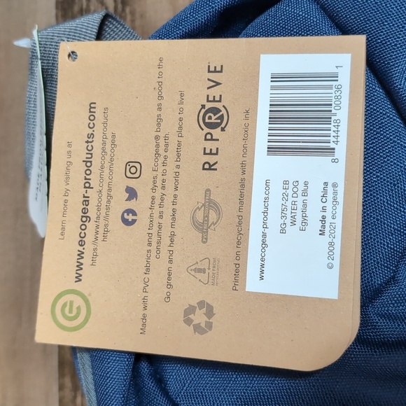 *NWT* ecogear Water Dog Hydration Pack in Navy and Black - Picture 3 of 9